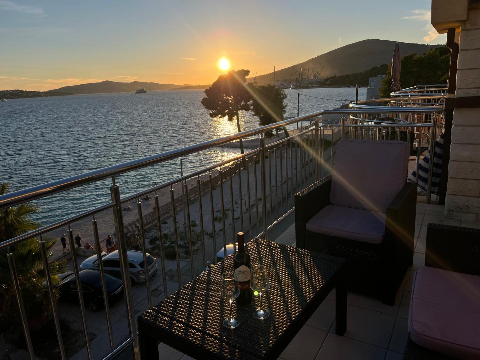 Apartments Dado Trogir Buitenkant foto