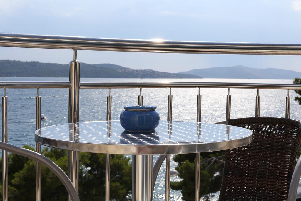 Apartments Dado Trogir Kamer foto