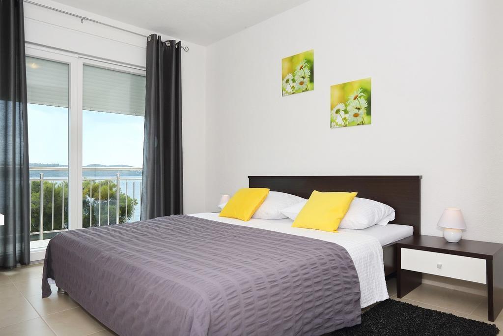 Apartments Dado Trogir Kamer foto