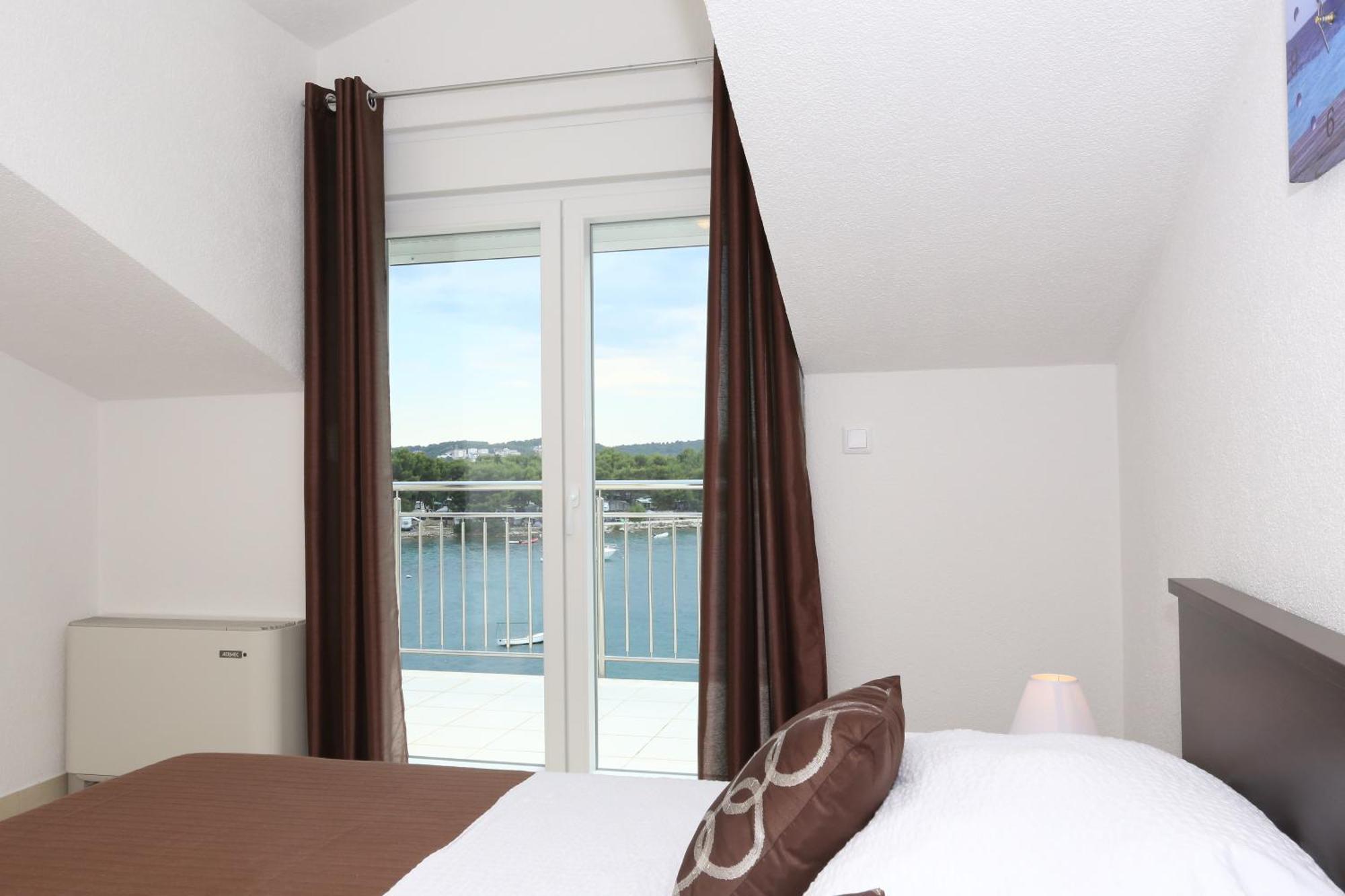 Apartments Dado Trogir Buitenkant foto