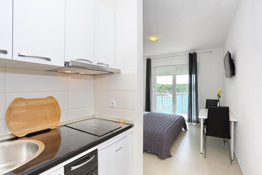 Apartments Dado Trogir Kamer foto
